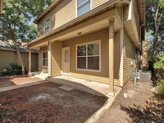 property at 2906 Pearl St