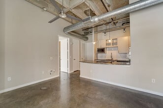 Hermann Park Lofts in Houston, TX - Foto de edificio - Building Photo