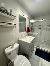 724 Parker St, Unit 3F in Boston, MA - Building Photo - Building Photo