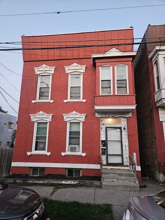 1530 5th Ave, Unit 1st Floor Apartment 1 in Watervliet, NY - Building Photo