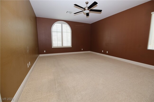 property at 437 Emerald Heights St