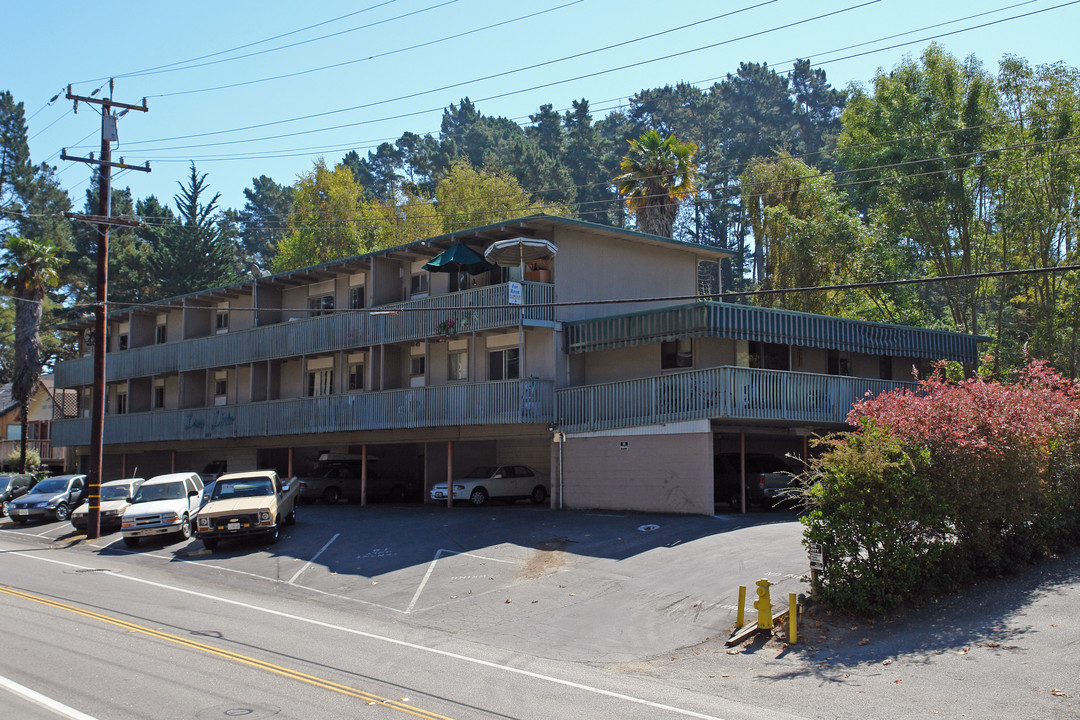 9012 SOQUEL Dr in Aptos, CA - Building Photo