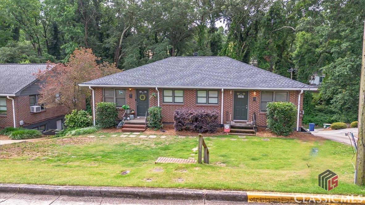 210 E Rutherford St in Athens, GA - Foto de edificio