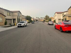 32846 Crown Point Ln in Lake Elsinore, CA - Foto de edificio - Building Photo