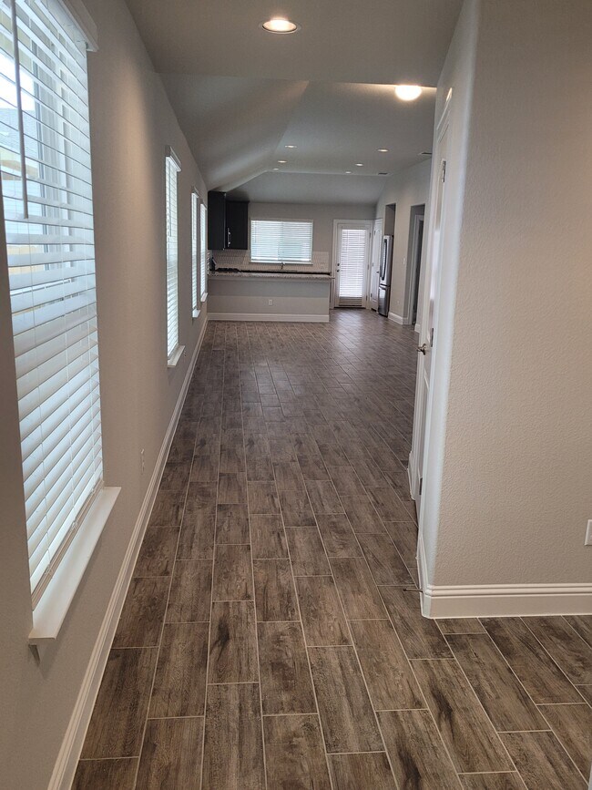 105 Riverhill Dr in Georgetown, TX - Building Photo - Building Photo
