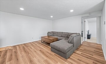120 S 38th Ave, Unit 36 in Omaha, NE - Building Photo - Building Photo
