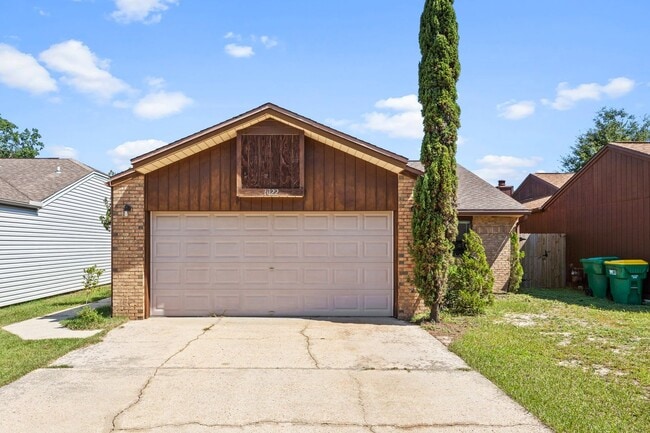 1022 Alderwood Way in Niceville, FL - Building Photo - Building Photo