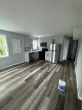 529 W 7th St, Unit 4 in Wilmington, DE - Building Photo - Building Photo