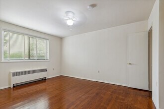 4040 Livingston Rd SE in Washington, DC - Building Photo - Building Photo