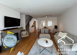 220 W Scott St, Unit G in Chicago, IL - Building Photo - Building Photo