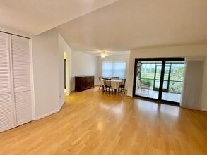 1516 Mainsail Dr in Naples, FL - Building Photo - Building Photo
