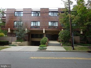 1 Markham Rd-Unit -2C in Princeton, NJ - Building Photo - Building Photo