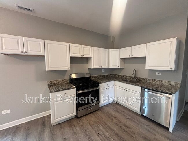 property at 7152 S Greenwood Ave