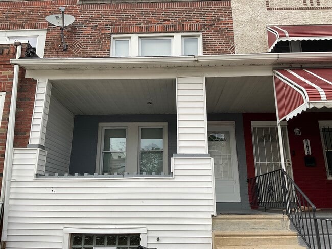 2511 S 61st St in Philadelphia, PA - Building Photo - Building Photo