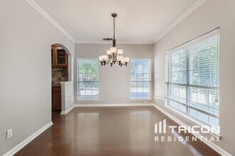 2624 Dunbar Dr in McKinney, TX - Foto de edificio - Building Photo