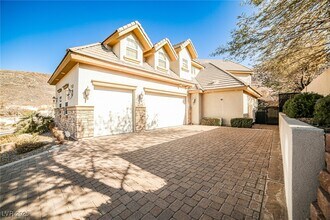 768 Tozzetti Ln in Henderson, NV - Building Photo - Building Photo