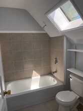 418 Dorchester Ave, Unit 418 Dorchester #3 in Cincinnati, OH - Building Photo - Building Photo