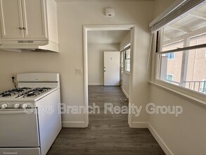 22719 Del Valle St in Los Angeles, CA - Foto de edificio - Building Photo