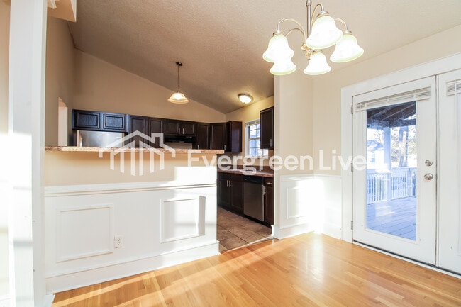 425 Forest Grove Cir in Columbia, SC - Building Photo - Building Photo