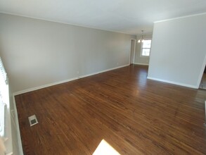 4665 S Troost Ave in Tulsa, OK - Foto de edificio - Building Photo