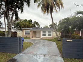 2140 NE 183rd St in North Miami Beach, FL - Building Photo