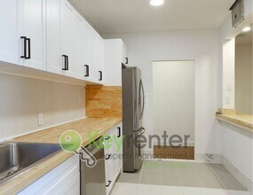 260 Harrison Ave in Jersey City, NJ - Building Photo - Building Photo