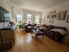 6638 N Glenwood Ave in Chicago, IL - Building Photo - Building Photo