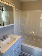 81 Litchfield St, Unit 1 in Boston, MA - Foto de edificio - Building Photo