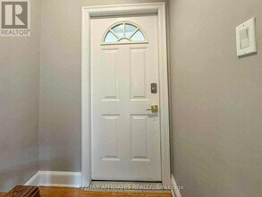 464 Holland Ave in Ottawa, ON - Building Photo - Building Photo