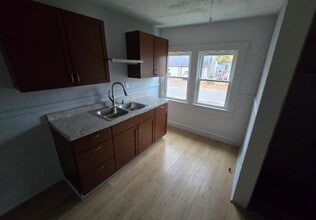 1601 Grafton Rd in Elyria, OH - Building Photo - Building Photo