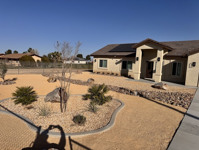 10367 9th Ave in Hesperia, CA - Building Photo - Building Photo