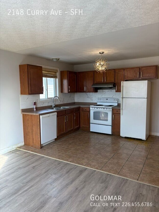 2148 Curry Ave in Windsor, ON - Building Photo - Building Photo