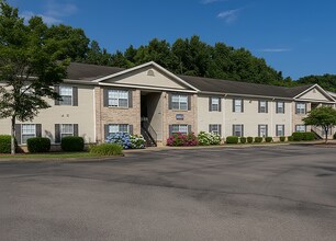 Beason Well Apartments in Kingsport, TN - Foto de edificio - Building Photo