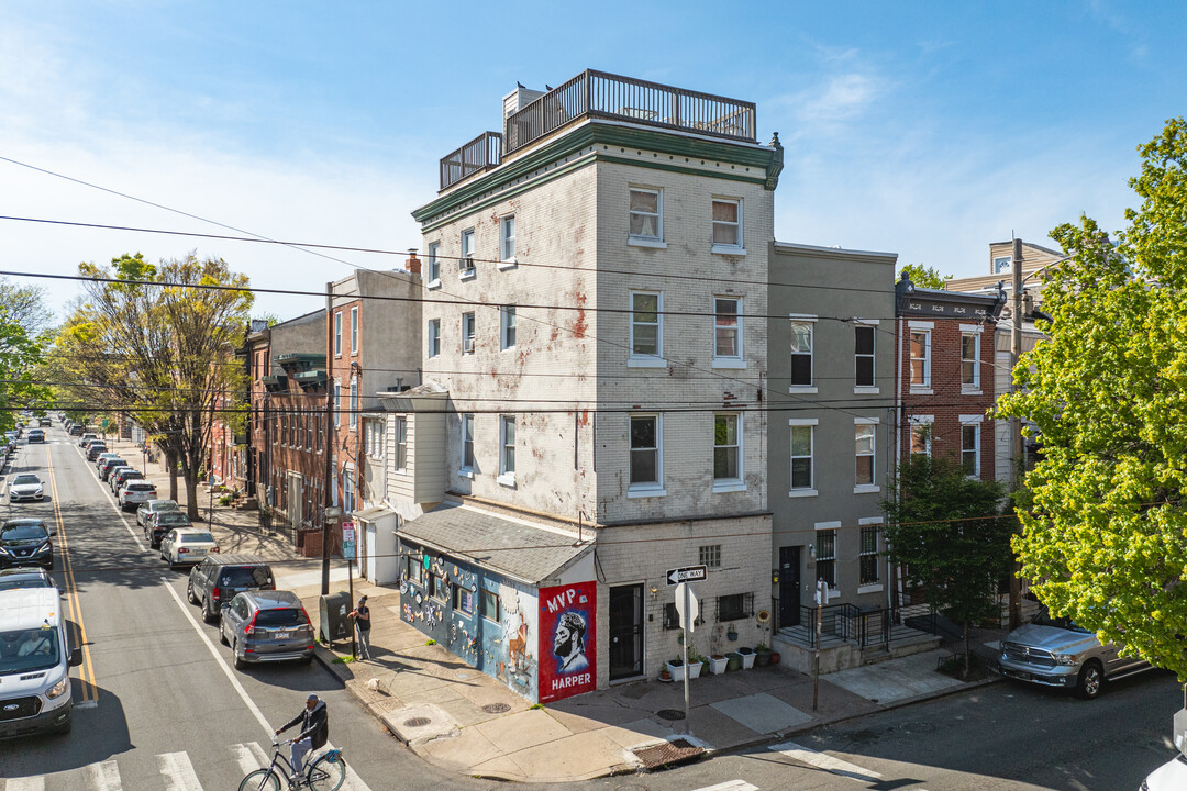 824 S 12th St in Philadelphia, PA - Foto de edificio