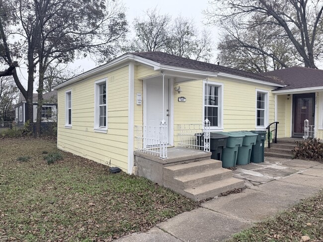 620 N Walnut St in Sherman, TX - Building Photo - Building Photo