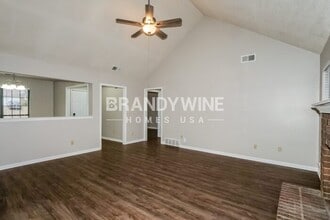 5762 Riverhead Ave in Memphis, TN - Foto de edificio - Building Photo