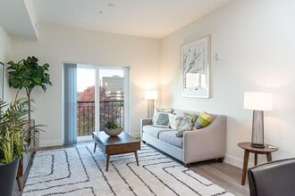 One Newport in Quincy, MA - Building Photo - Building Photo