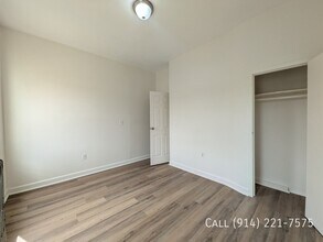 26 Vineyard Ave in Yonkers, NY - Building Photo - Building Photo