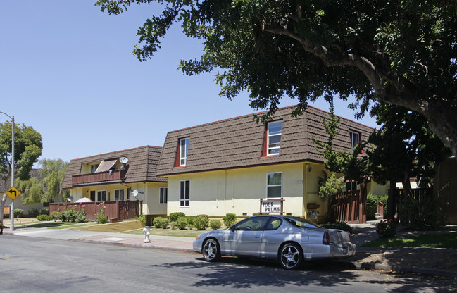 Four Palms Apartments in Sunnyvale, CA - Building Photo - Building Photo