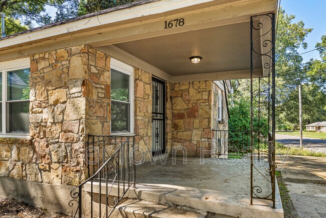 1678 Alta Vista Ave in Memphis, TN - Building Photo - Building Photo