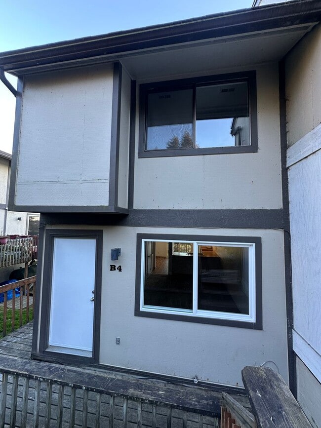 property at 1820B4 Larch St