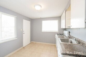 5625 W 14th Ave in Lakewood, CO - Foto de edificio - Building Photo