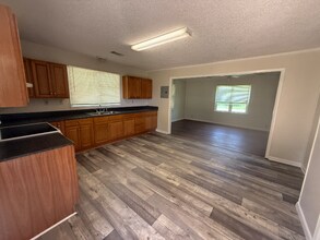 145 Hume Ave in Atmore, AL - Building Photo - Building Photo