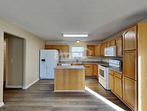 5 S Ridge Dr in Amelia, OH - Building Photo - Building Photo