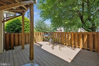 1662 Valencia Way in Reston, VA - Building Photo - Building Photo