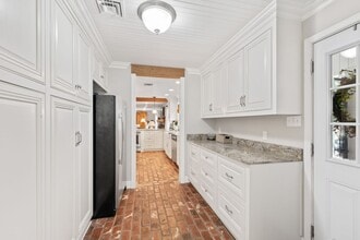 1026 S Morgan Ave in Broussard, LA - Building Photo - Building Photo