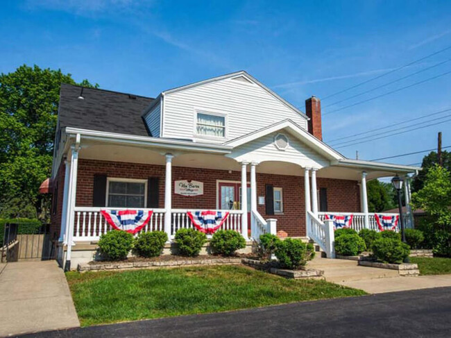 Van Buren Village in Kettering, OH - Building Photo - Building Photo