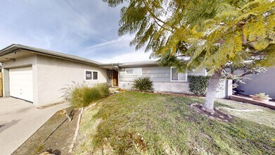 4985 Curry Dr in San Diego, CA - Building Photo - Building Photo