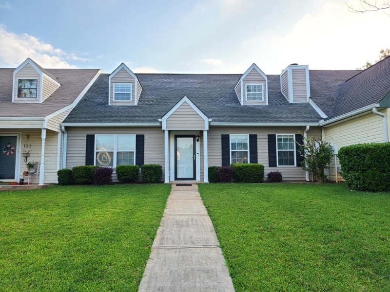 132 Sussex Dr in Warner Robins, GA - Building Photo