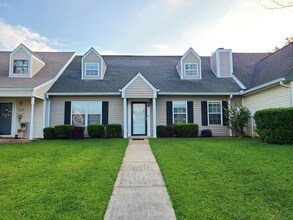 132 Sussex Dr in Warner Robins, GA - Building Photo - Building Photo
